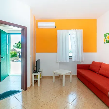 Marina, The Place With Beautiful Sunset Simuni