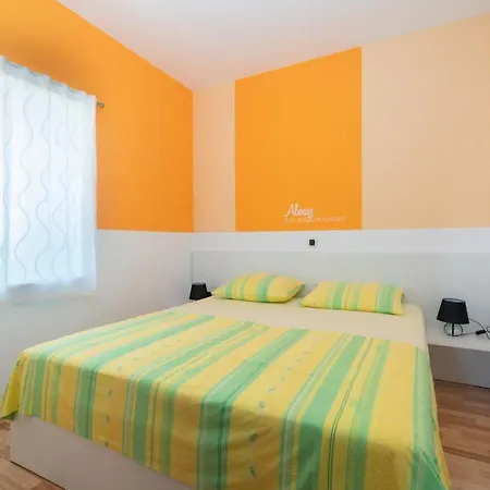 Marina, The Place With Beautiful Sunset * Šimuni